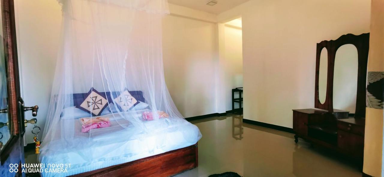 Dulmini Homestay Ella Kültér fotó